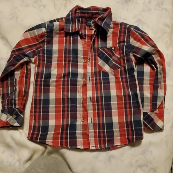 Other - 2dress shirts, 1 pair of pants,4 shirts.
